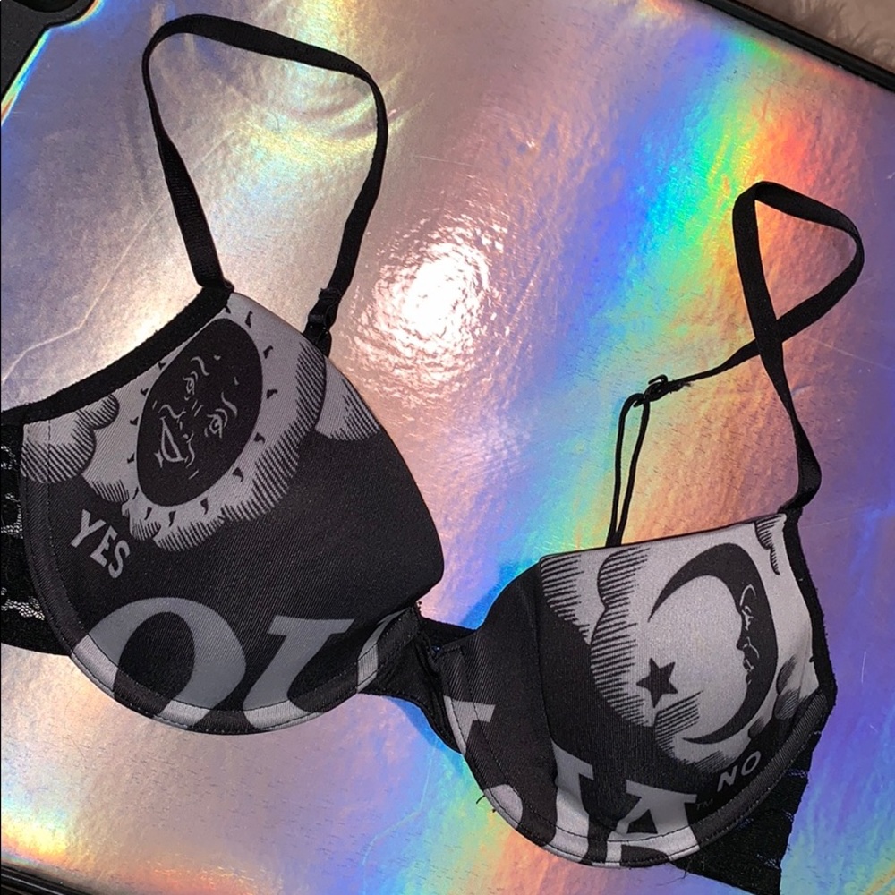 Ouija bra